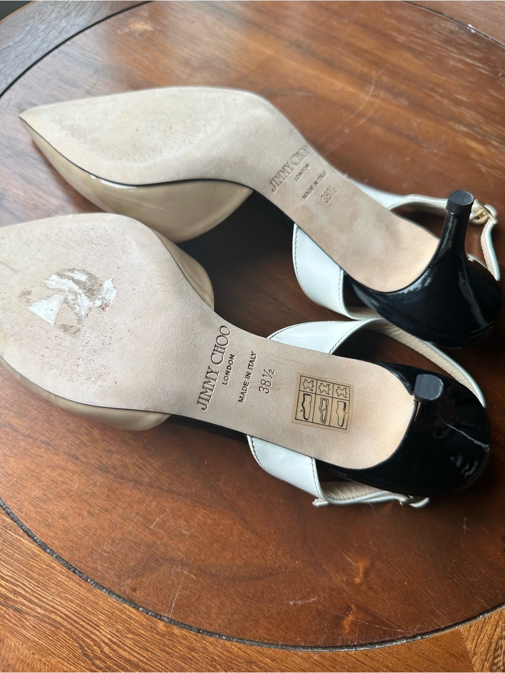Jimmy Choo Beige Patent Leather Pointed Toe Slingback Pumps size 38.5 - Classic - Picture 2 of 6